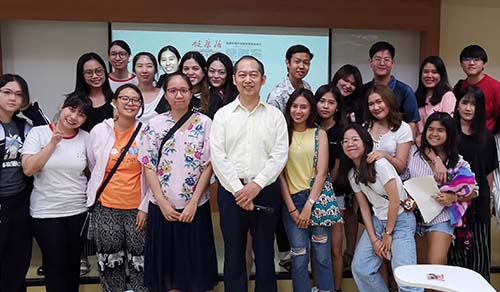 การเสวนาบรรยาย"หนังสือพิมพ์ในประเทศจีน"